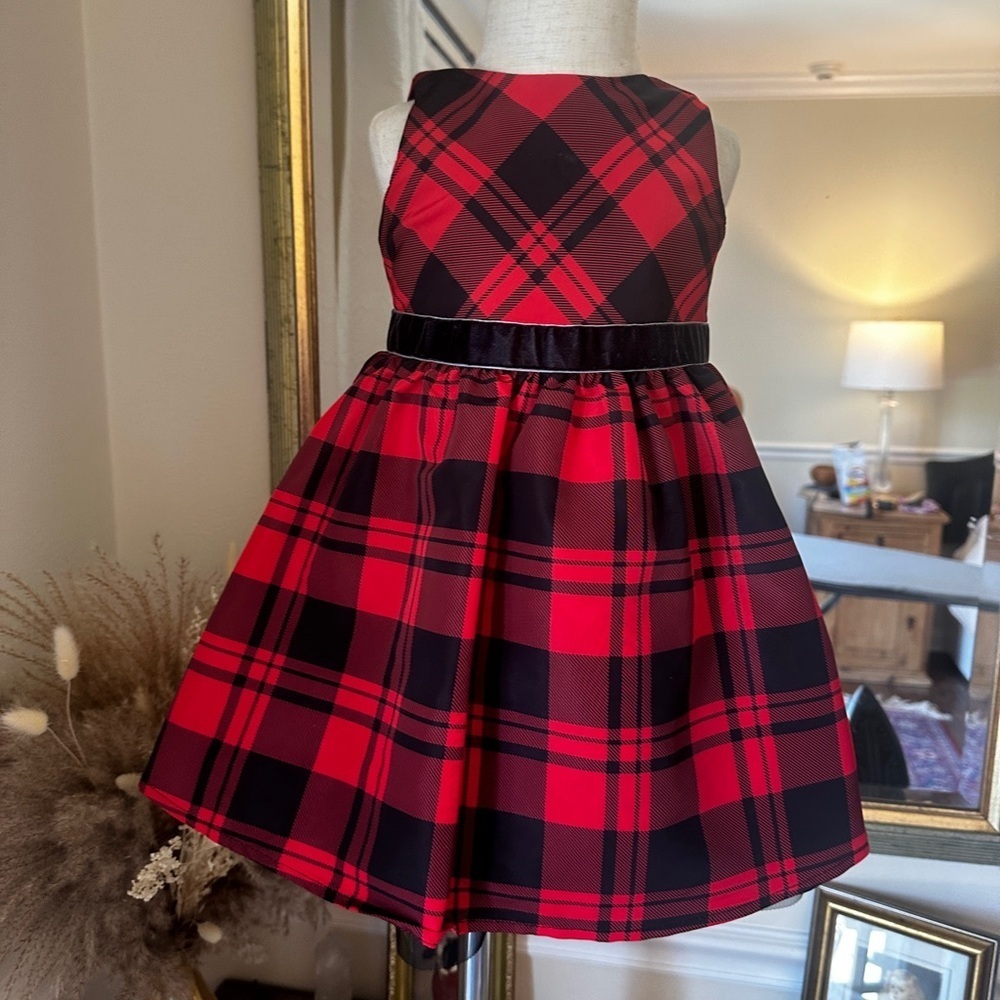 Girls cat and Jack red plaid holiday dress. Ralph Lauren style